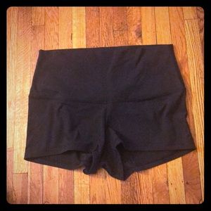 Lululemon wunder under short